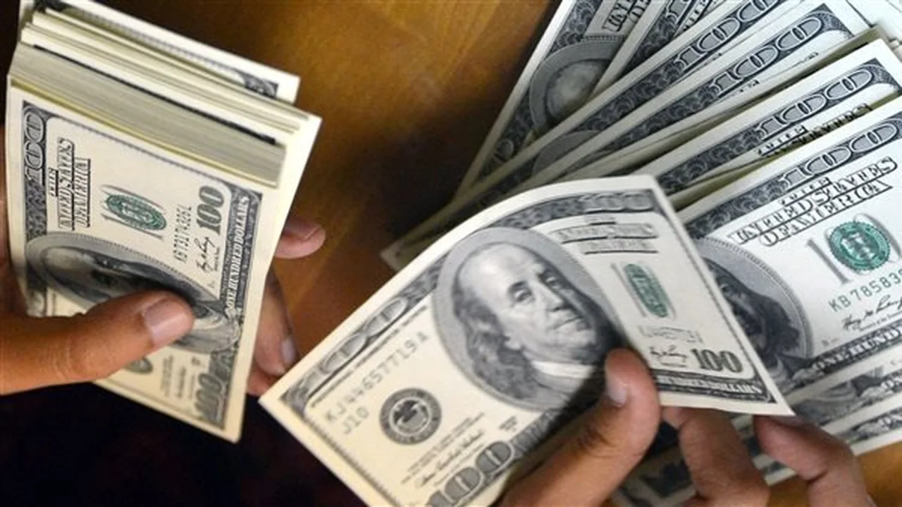 استقرار سعر الدولار في البنوك المصرية خلال ثالث أيام عيد الفطر